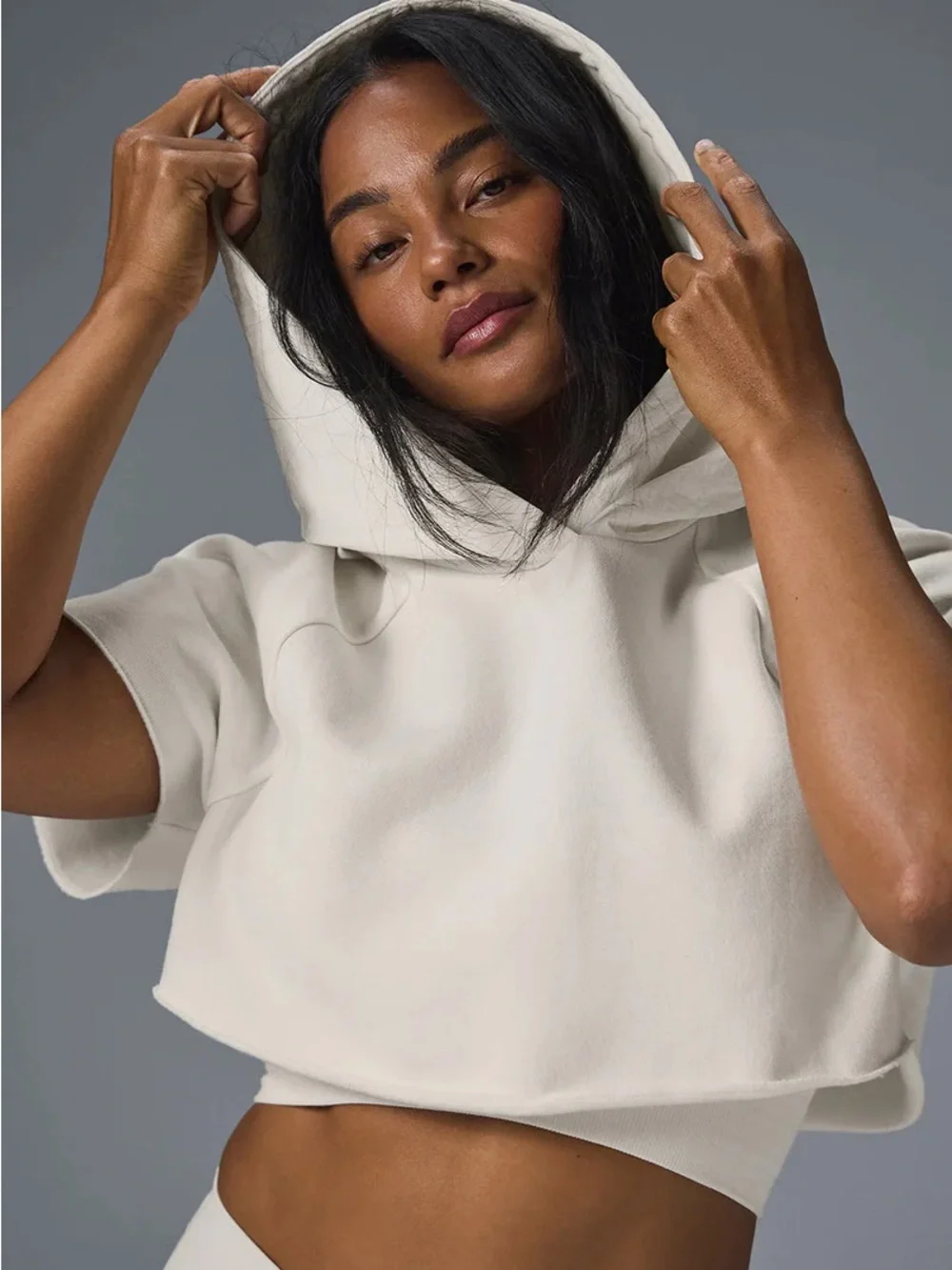 Alo Cropped in The Air Short Sleeve Hoodie